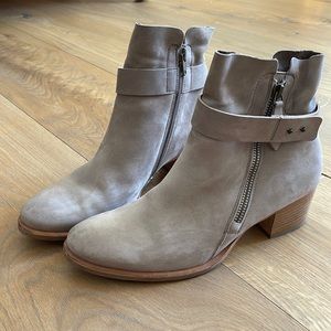 Paul Green tan nubuck leather bootie 7.5